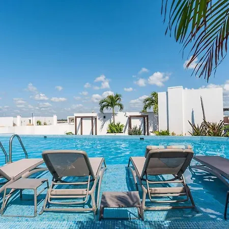Luxury Condo In Central Location
